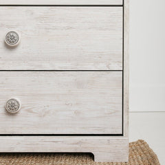 6 Drawer Double Dresser Perfect for A Restful Bedroom Retreat. Tastefully Edited Lines and Medallion Drawer Pulls Give This Attractively