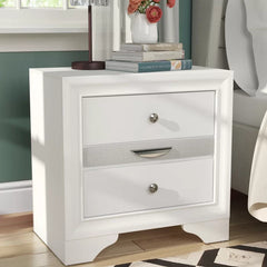 Ashtyn 26'' Tall 3 - Solid Wood Drawer Nightstand in White