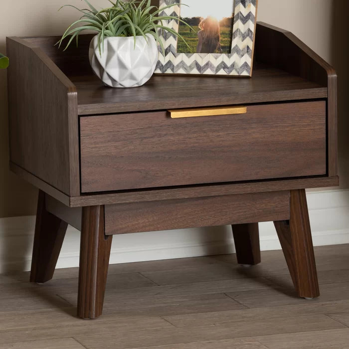 Deaglan 15.3'' Tall 1 - Drawer Nightstand in Walnut
