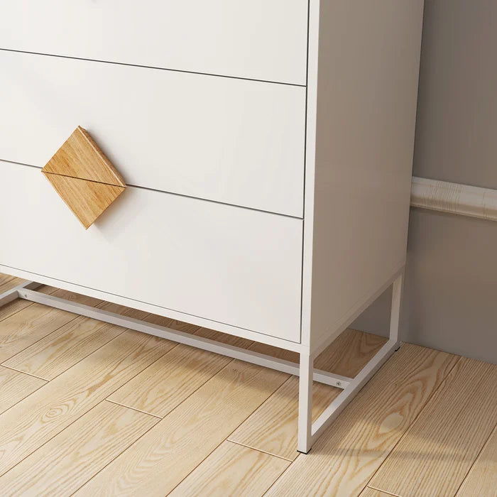 El-Yri 4 Drawer 31.49'' W Chest Outstanding Wooden Handle Stable and Durable