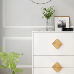 El-Yri 4 Drawer 31.49'' W Chest Outstanding Wooden Handle Stable and Durable